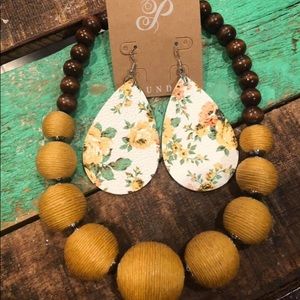 Mustard Yellow Earring & Necklace Set